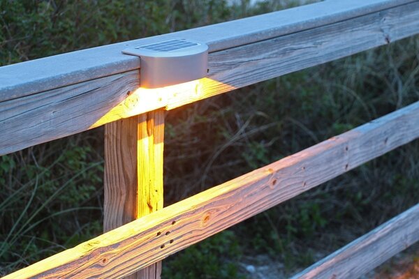 Solar Rail Light - 3 Color LED Switchable