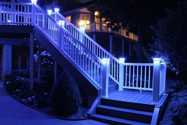 5⅛ in. x 5⅛ in. Solar Post Cap Light for TimberTech - 3 LED Colors